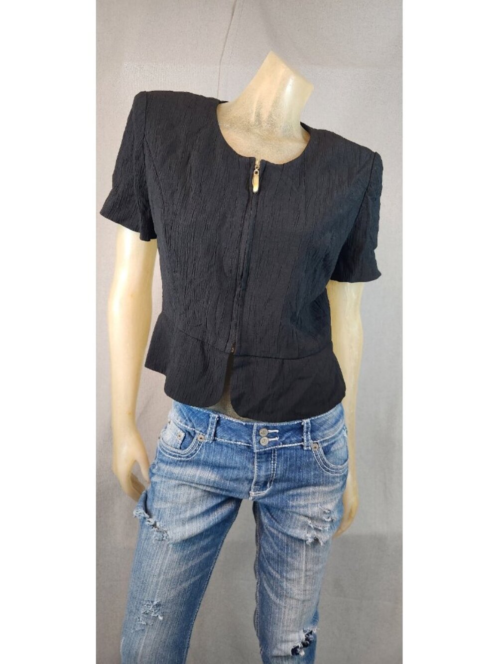 Vintage Taurus II Black Zip Front Short Sleeve Shirt Top Blouse SMALL Womens